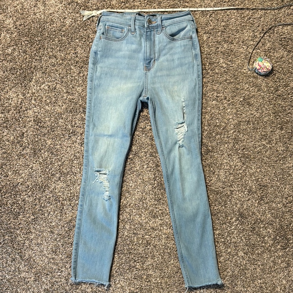 0R Hollister Light Blue Distressed Women's Jeans ultra high rise super skinny